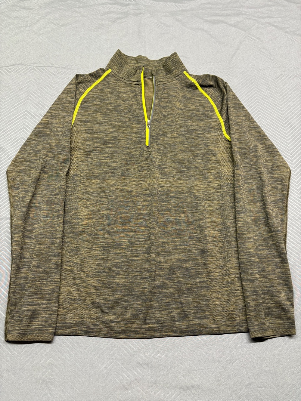 lululemon athletica Men’s Olive Green Long Sleeve Athletic Half-Zip Size S